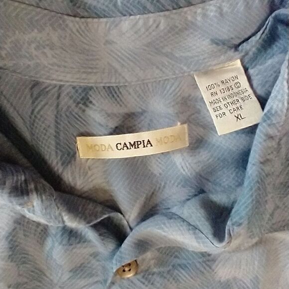 USED Men's Short Sleeve Shirt - Picture 2 of 4